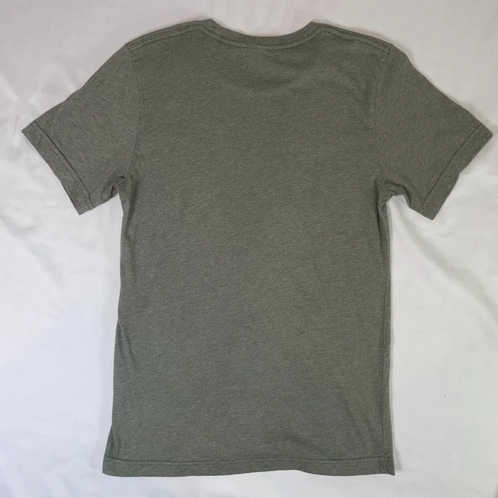 Dog Mom Graphic Tee Women's Size Small Camo Green Crew Neckline Short Sleeves - Picture 2 of 6